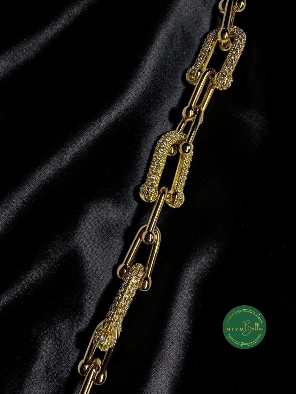 Aster - Pavé Link Bracelet