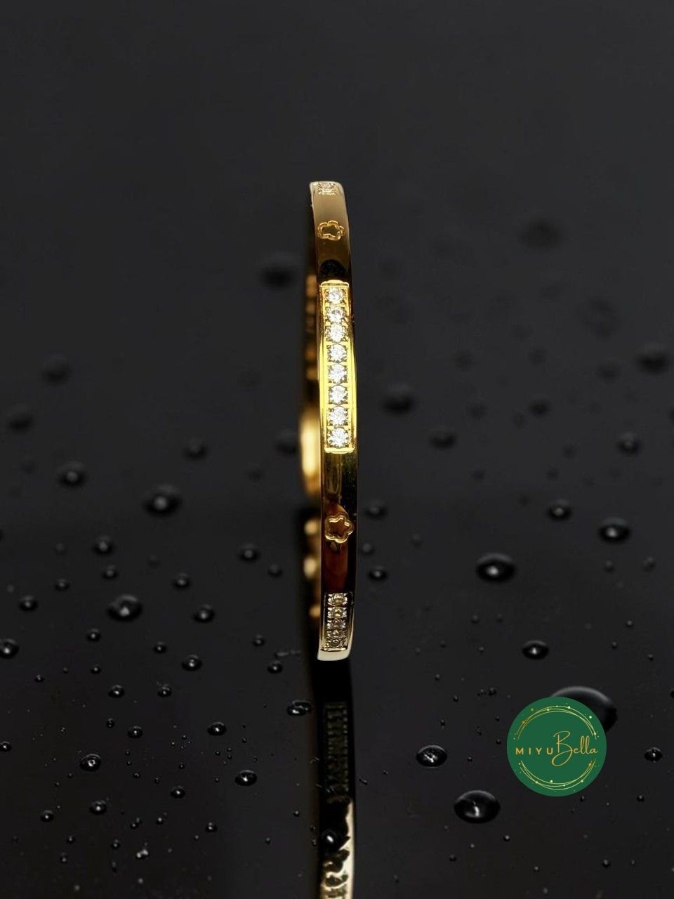 Aurelia - Cuff Bracelet