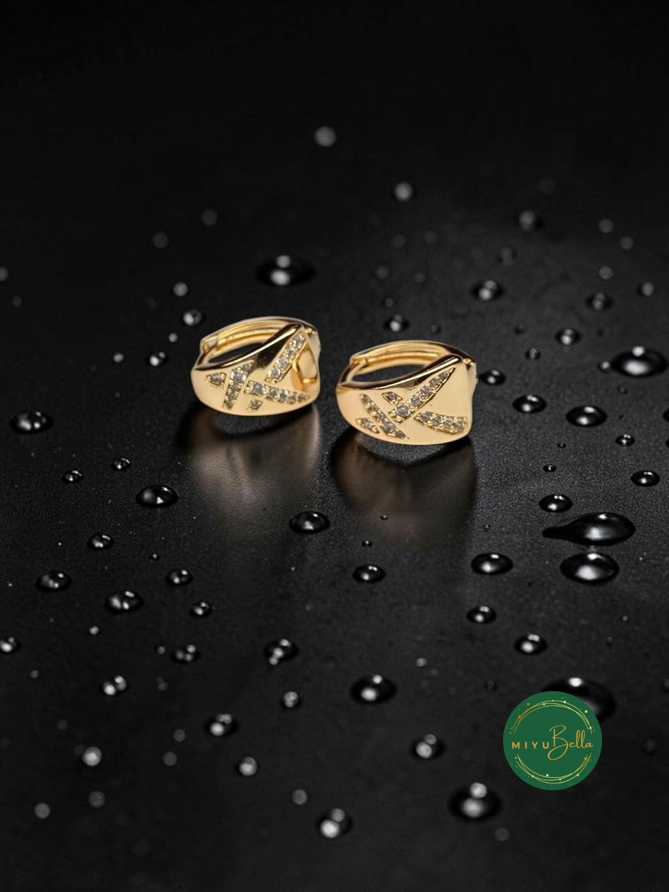Elara - Criss-Cross Hoop Earrings