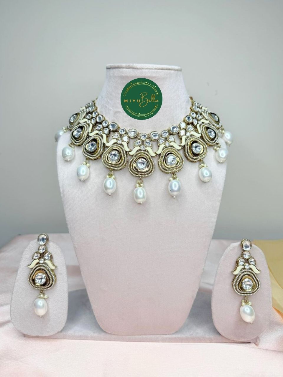 Jaanvi - Pachi Kundan & Moissanite Pearl Necklace Set