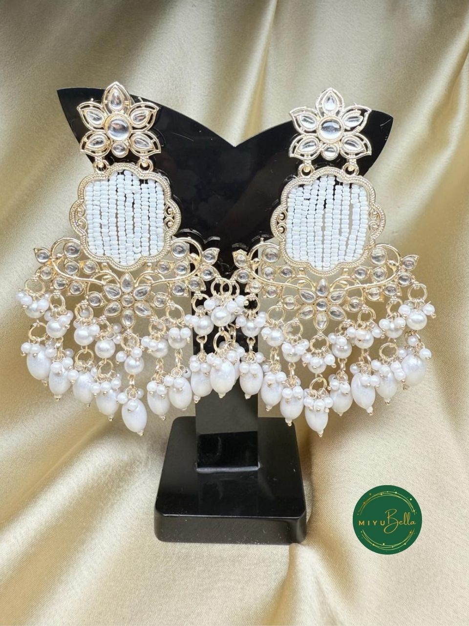 Amina – Kundan Elegance in Antique Gold