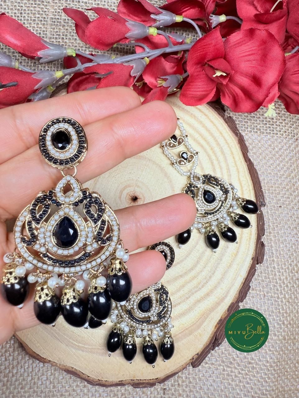 Apsara – Antique Gold American Diamond Jadau Victorian Set