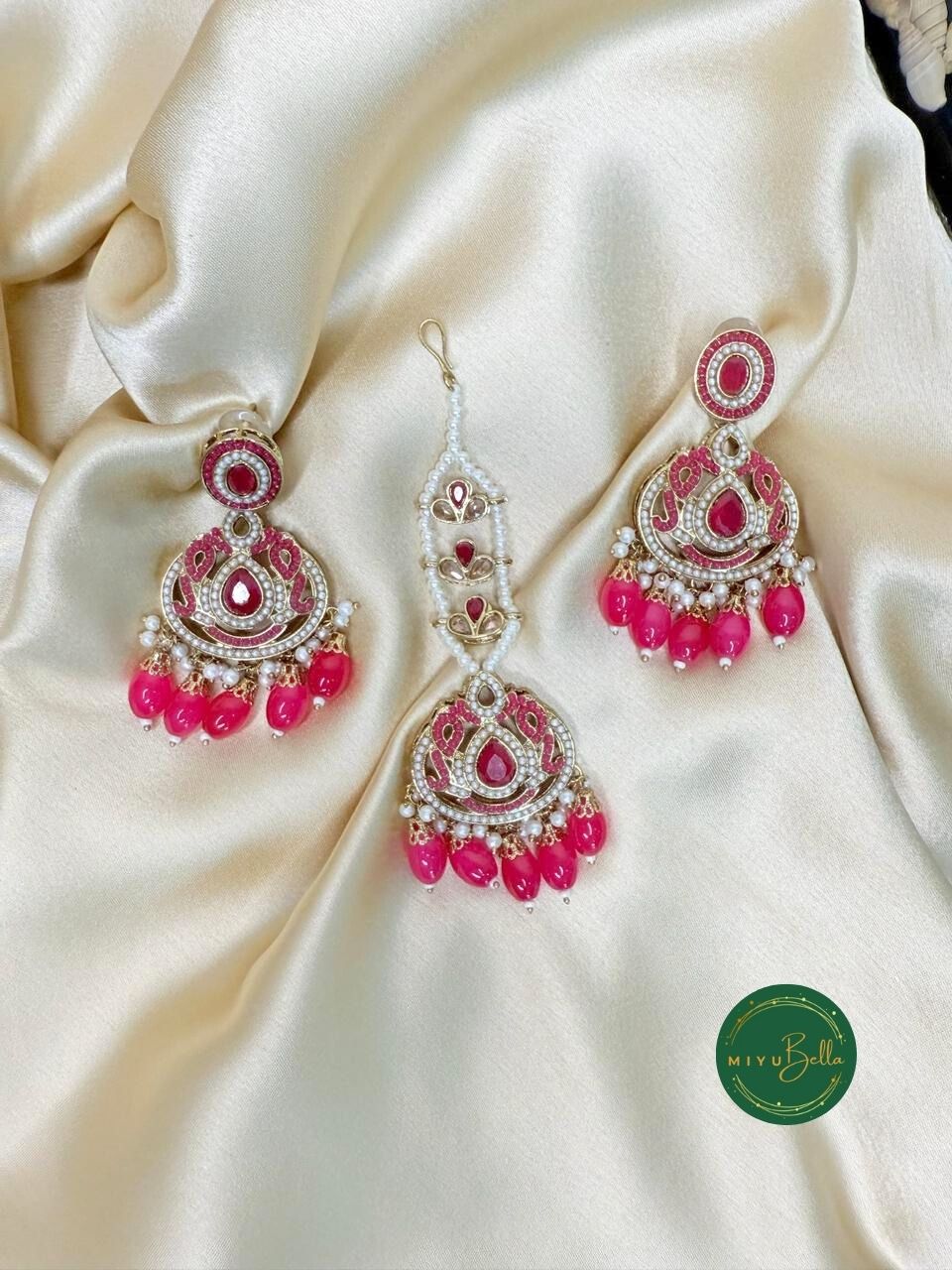 Apsara – Antique Gold American Diamond Jadau Victorian Set