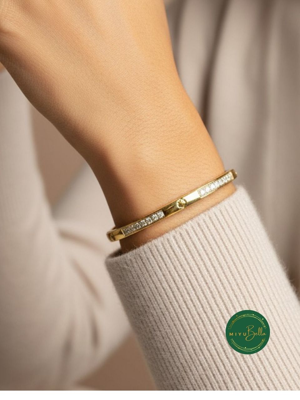 Aurelia - Cuff Bracelet