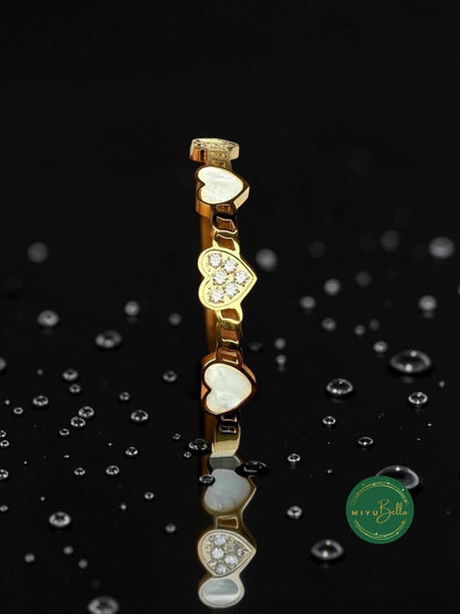 Aurelia - Heart Bracelet