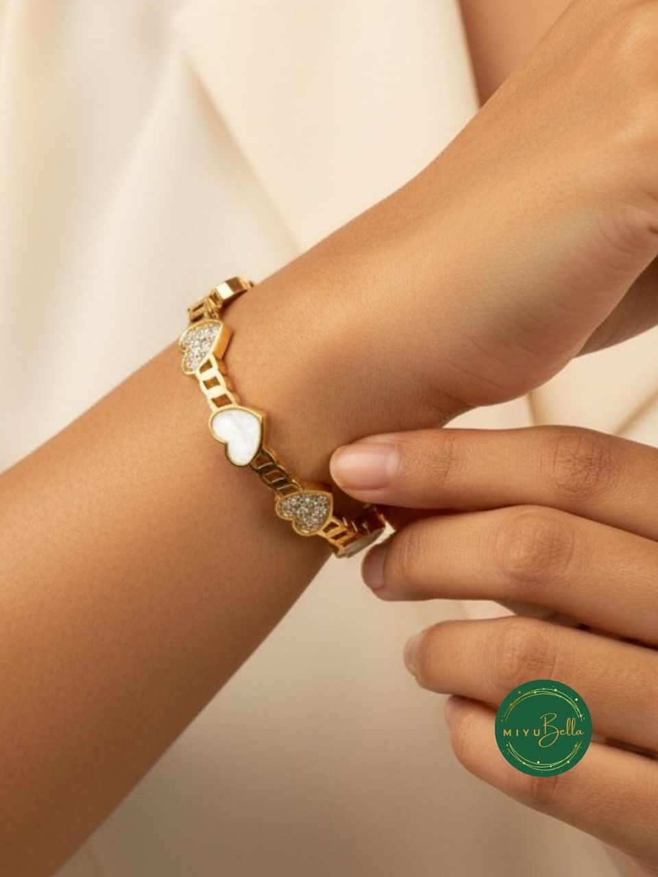 Aurelia - Heart Bracelet