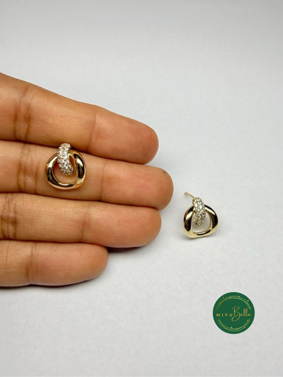 Elara - Pavé Knot Stud Earrings