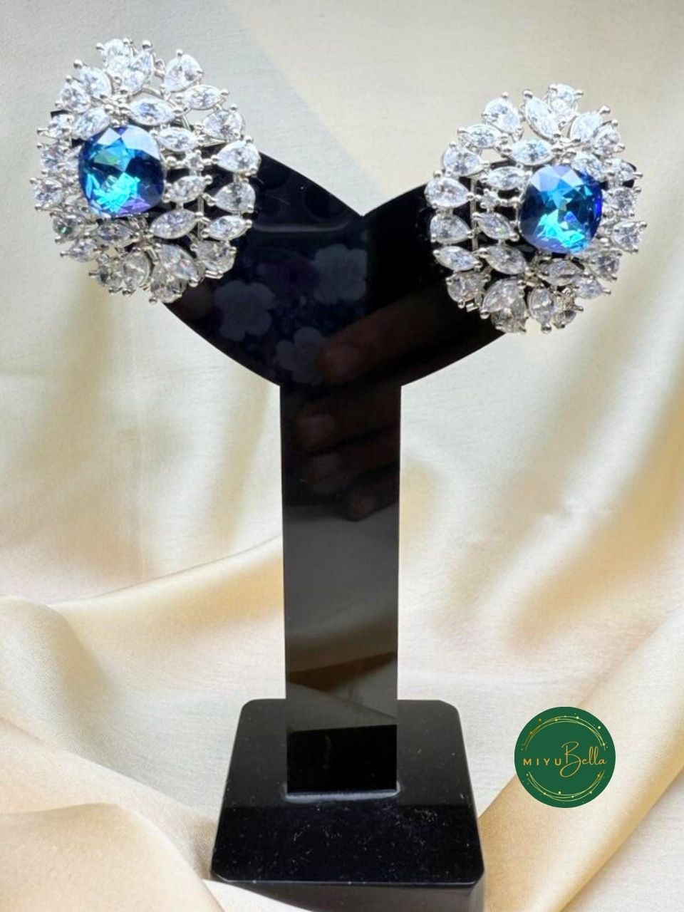 Gisele – Austrian Crystals in Platinum Finish