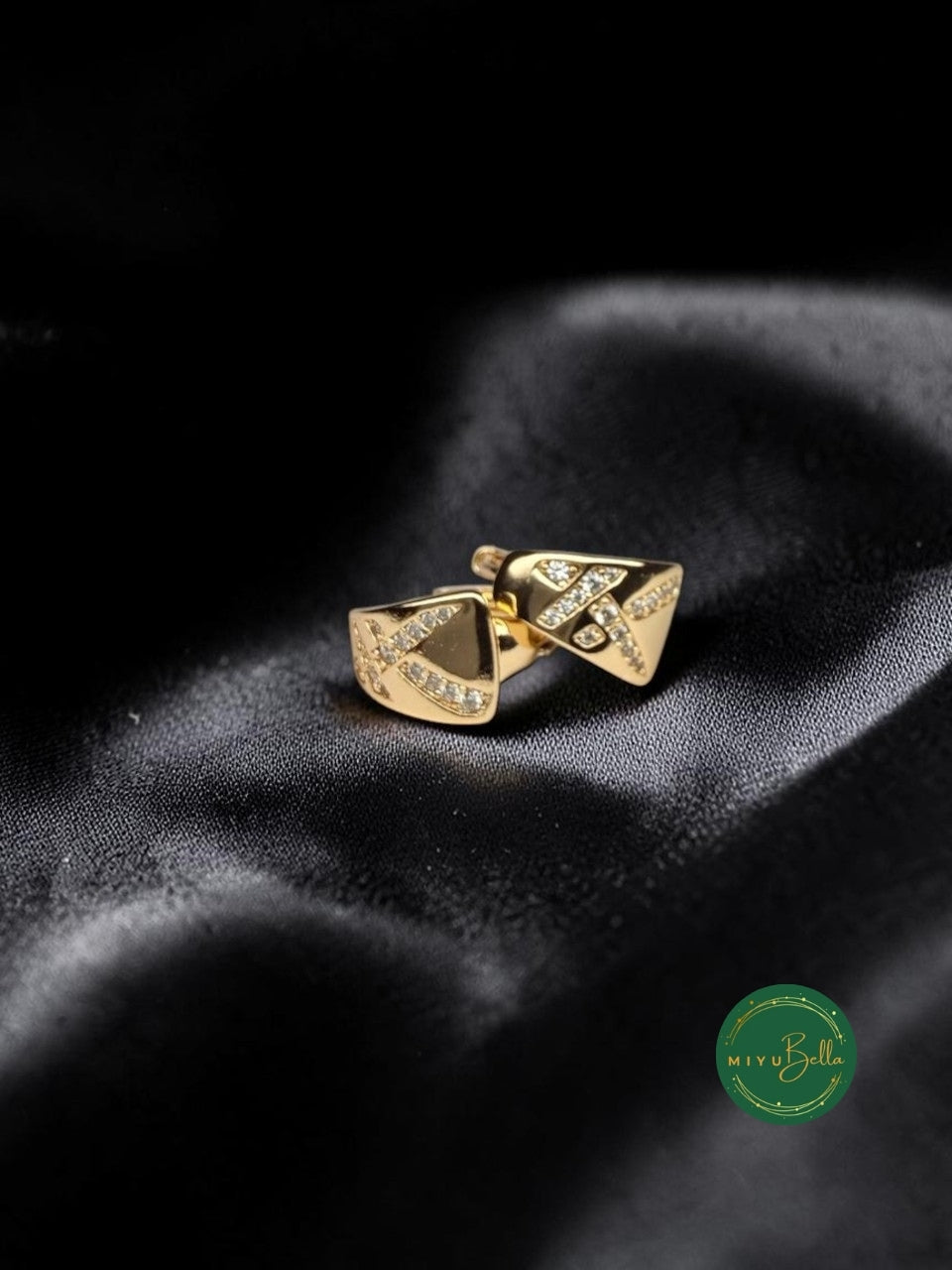 Elara - Criss-Cross Hoop Earrings