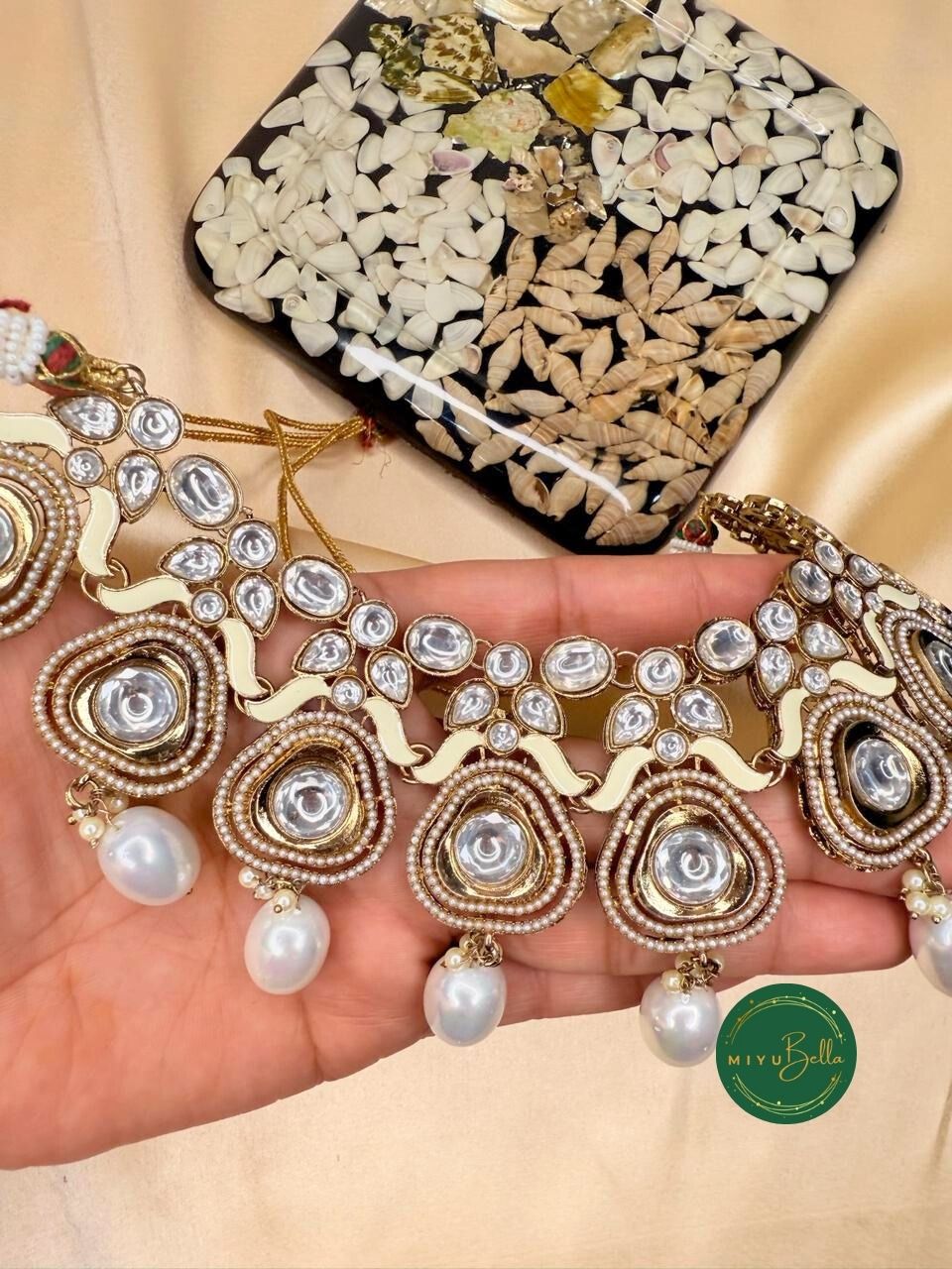 Jaanvi - Pachi Kundan & Moissanite Pearl Necklace Set