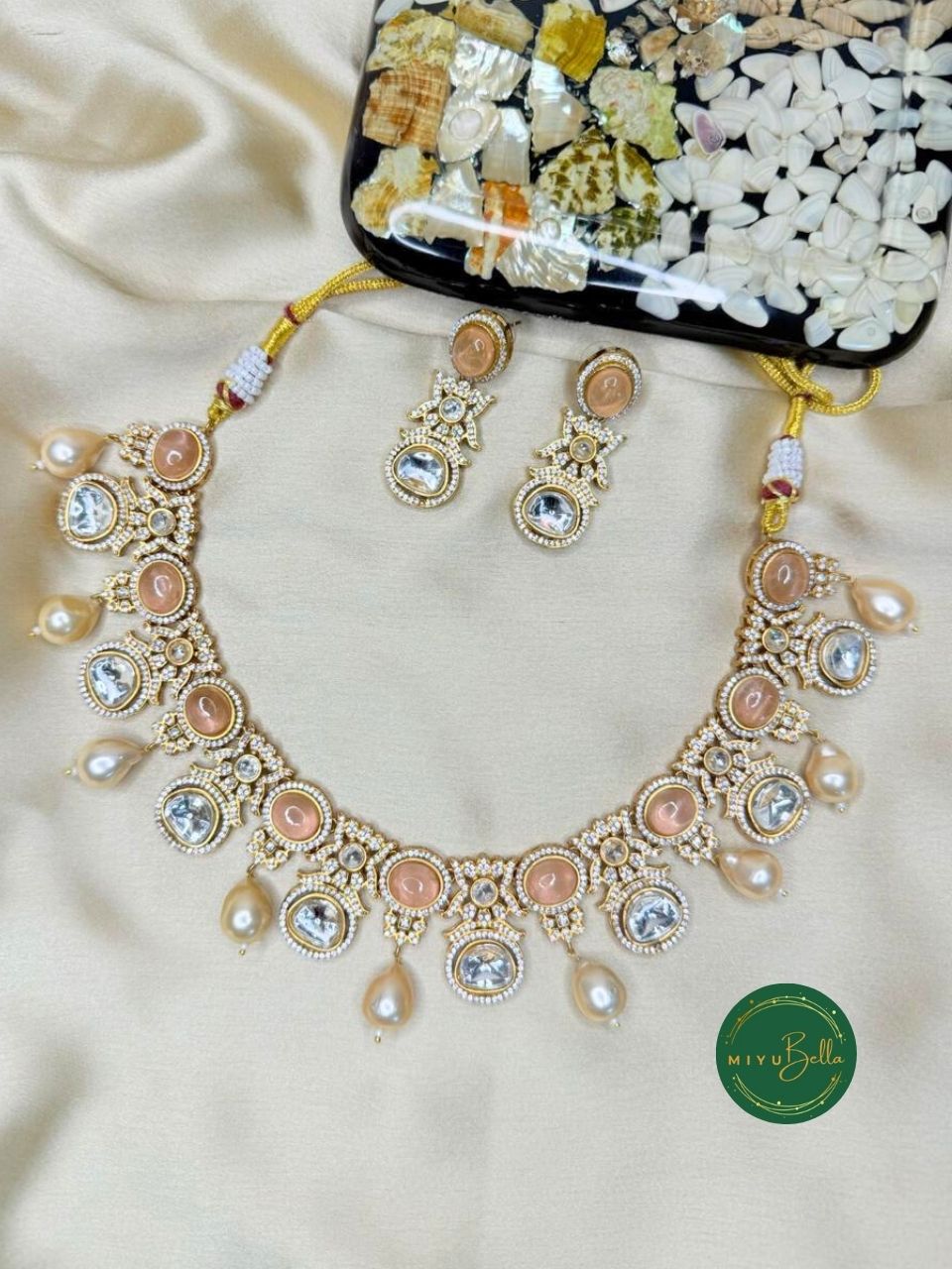 Jaanvi – Pachi Kundan, Moissanite Polki and Pearl Necklace Set in Oxidized Gold