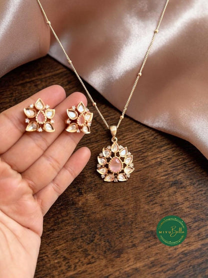 Kahani - Kundan & Moissanite Peach Pendant Set