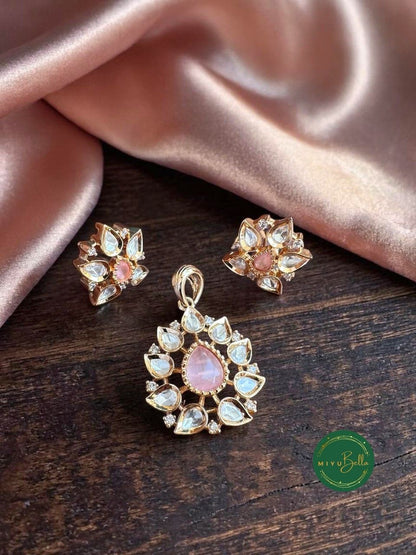 Kahani - Kundan & Moissanite Peach Pendant Set