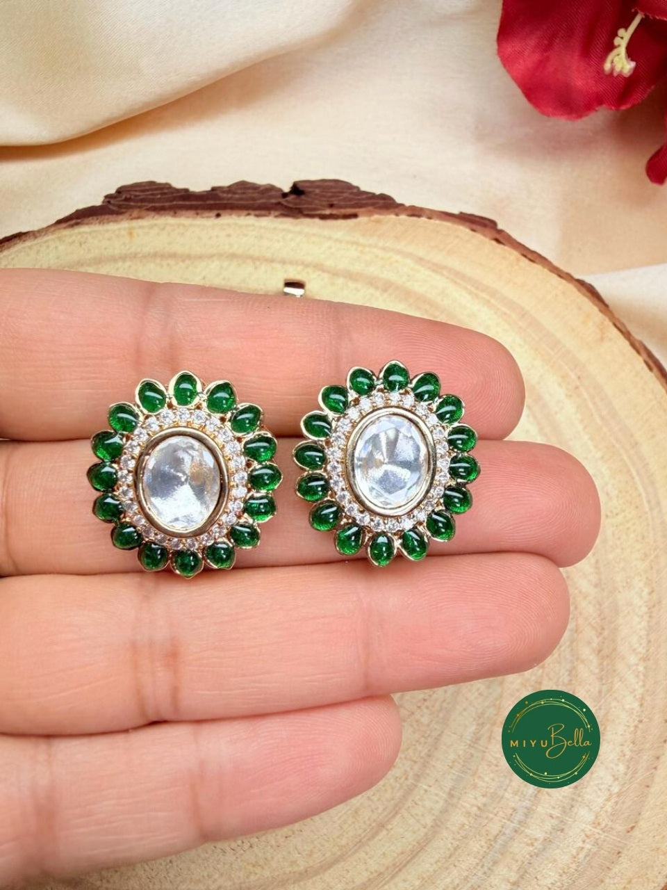 Kahani - Kundan Moissanite Emerald Pendant Set