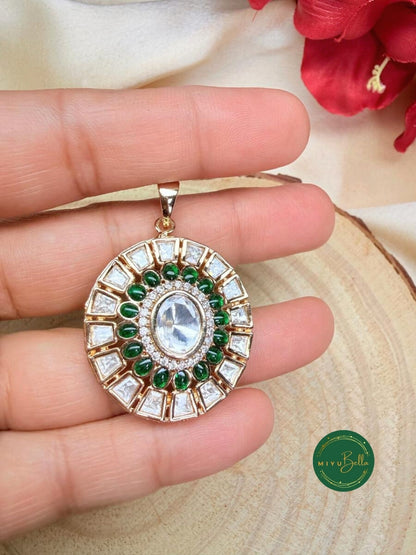 Kahani - Kundan Moissanite Emerald Pendant Set