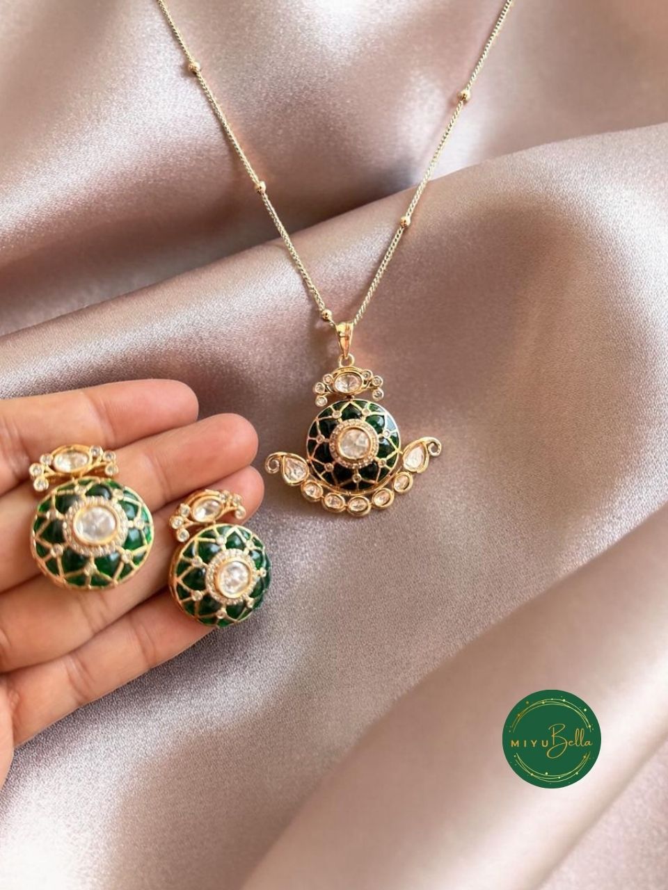 Kripa - Kundan Moissanite Pendant Set