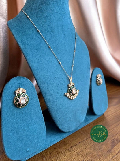 Kripa - Kundan Moissanite Pendant Set