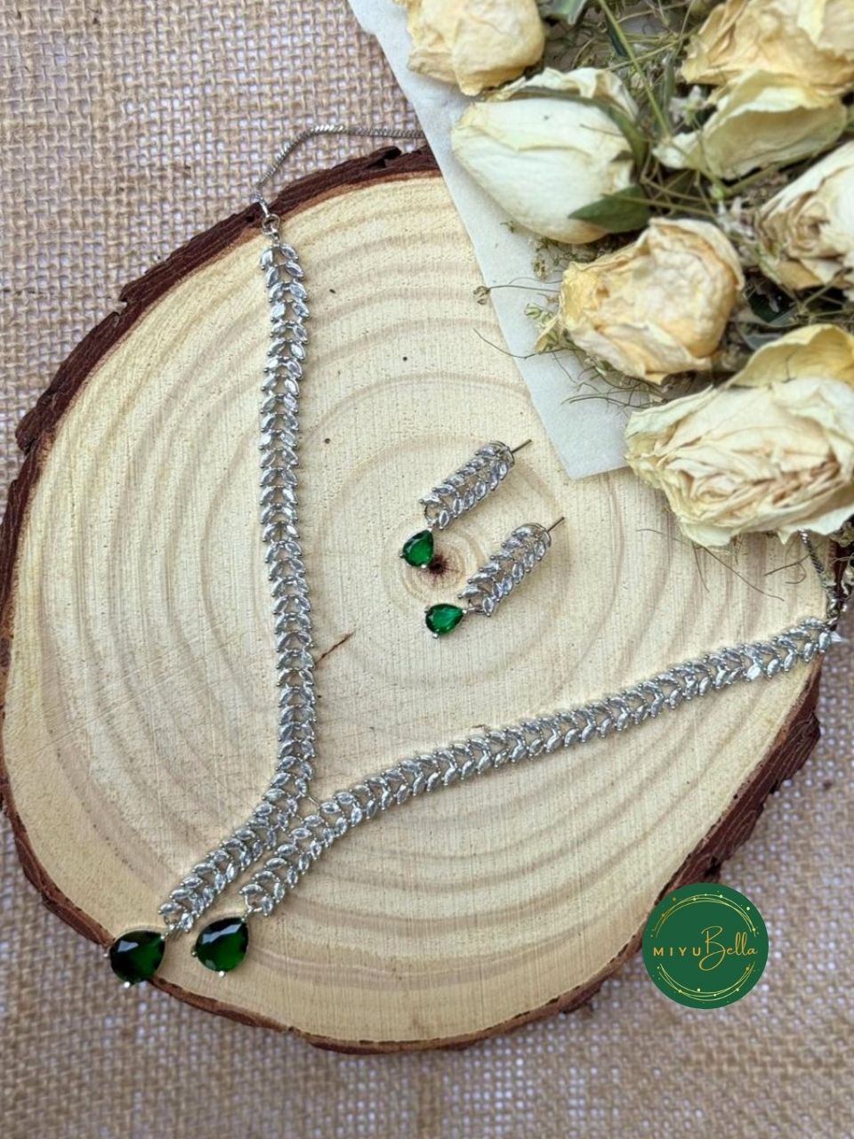 Mia – Victorian Design American Diamond Necklace