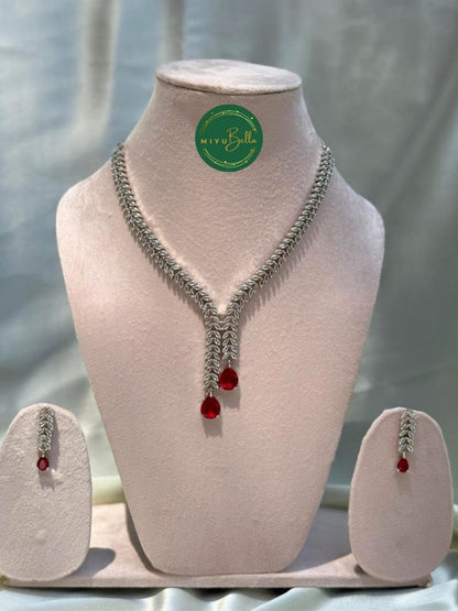 Mia – Victorian Design American Diamond Necklace