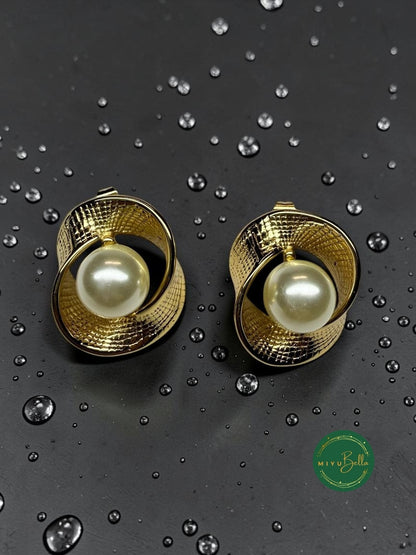 Aurelia - Pearl Orbit Stud Earrings