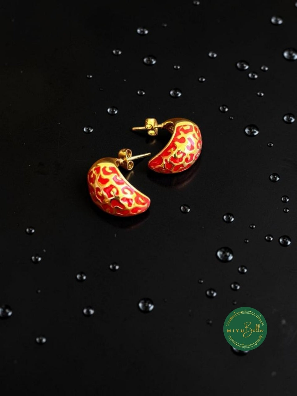 Aurelia – Textured Red Stud Earrings