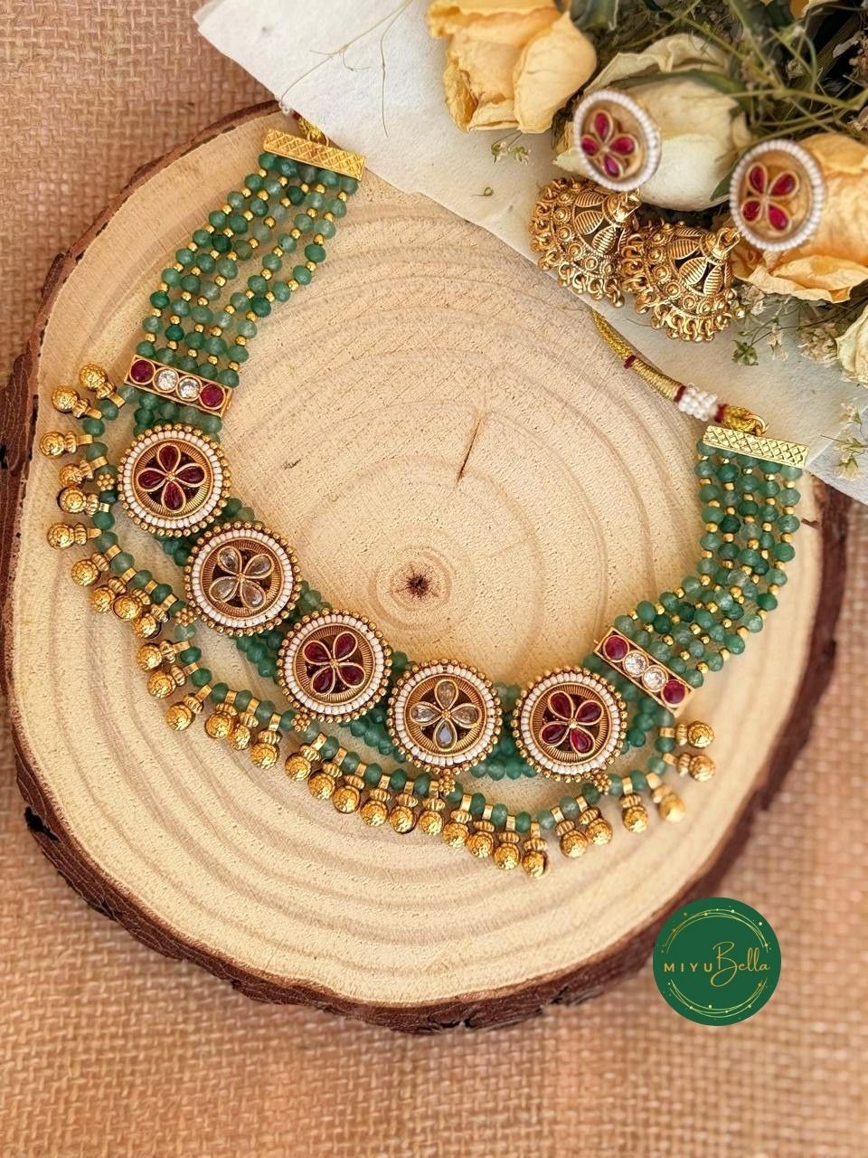 Meera - Elegant Kundan, Kemp and Pearl Choker