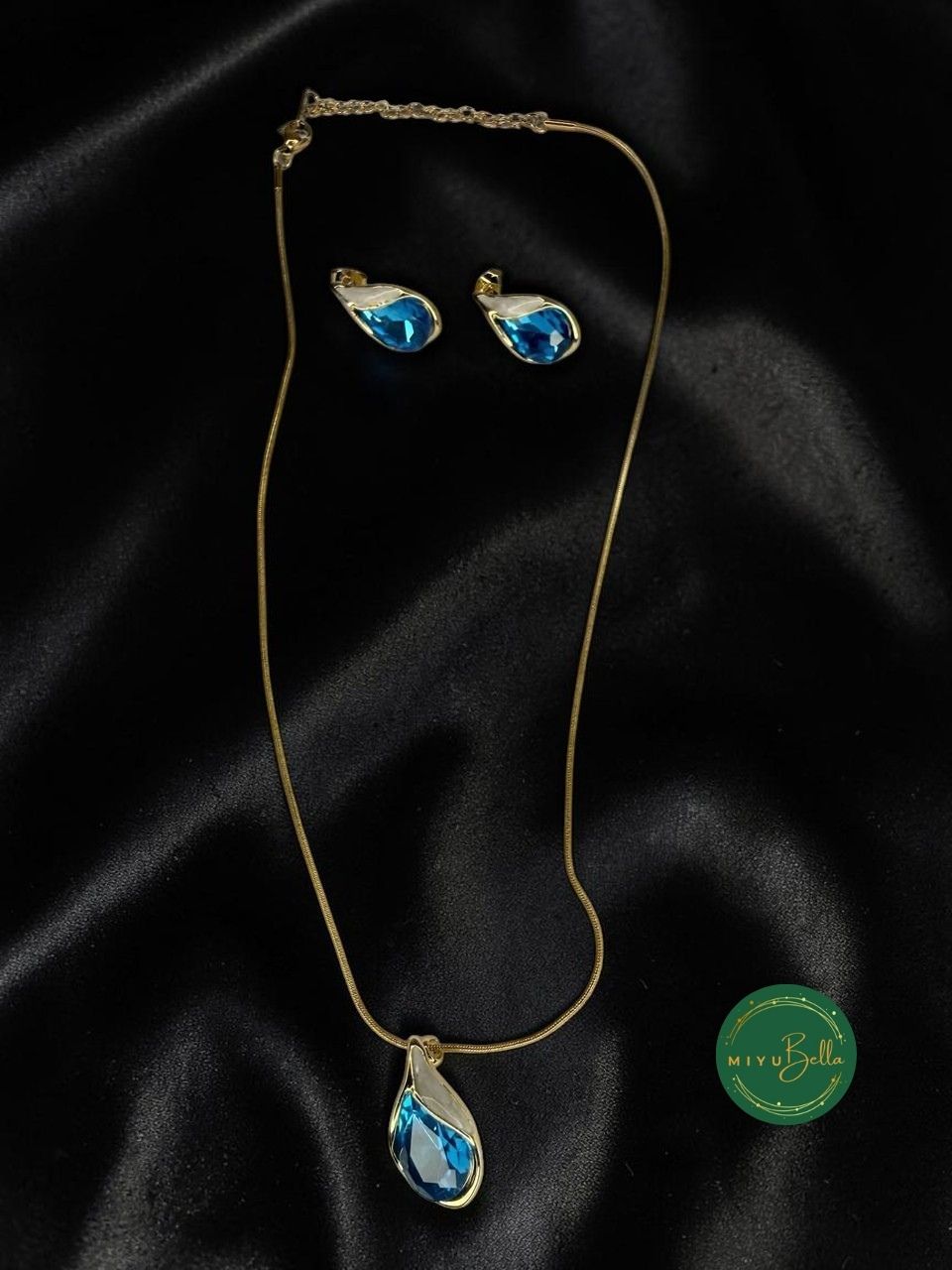 Serena - Ocean Blue Pendant Set