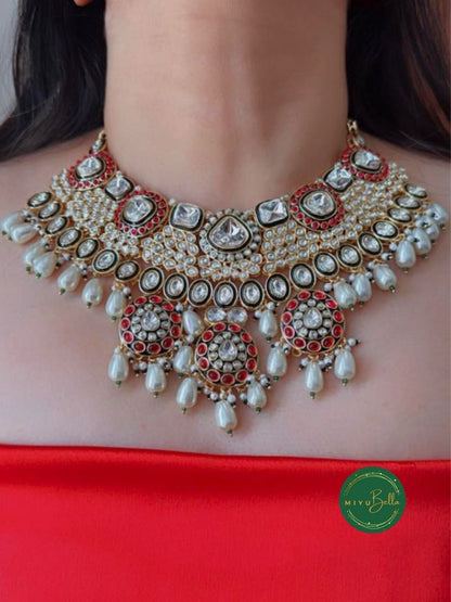 Vaidahi: Pachi Kundan and Meenakari Set