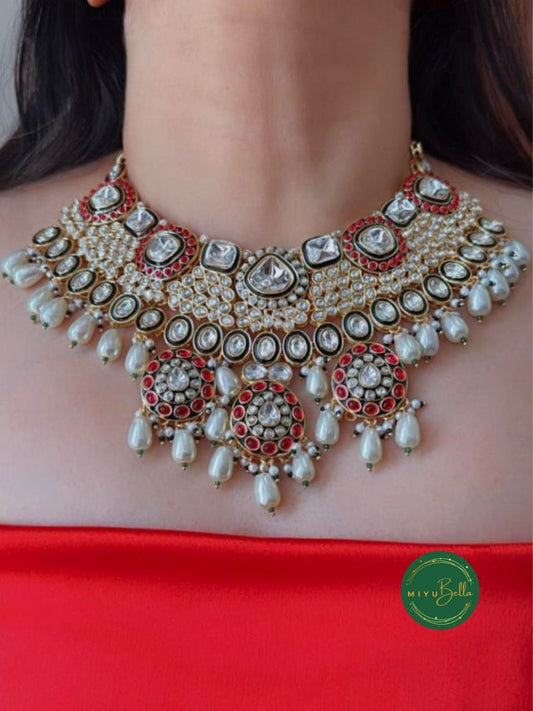 Vaidahi: Pachi Kundan and Meenakari Set