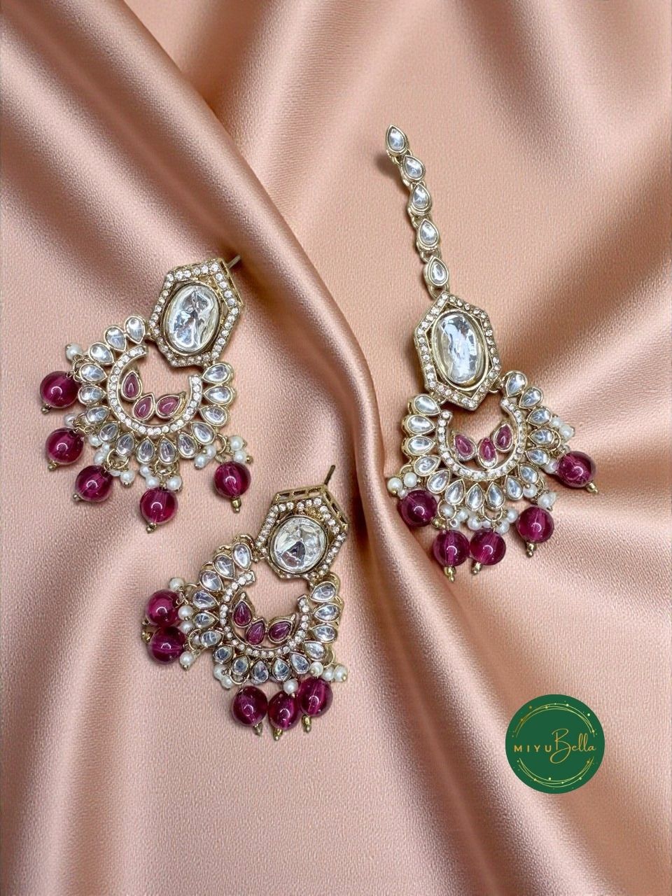 Vaidahi – Antique Gold Kundan, Kemp and AD Jewellery Set