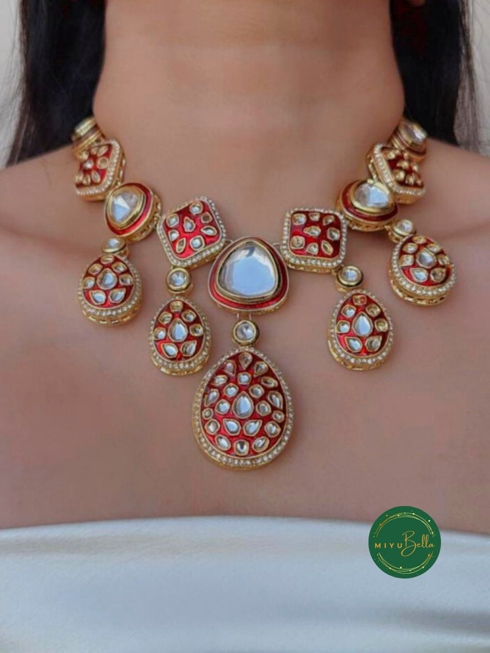 Vaidahi: Pachi Kundan and Meenakari Jewellery Set
