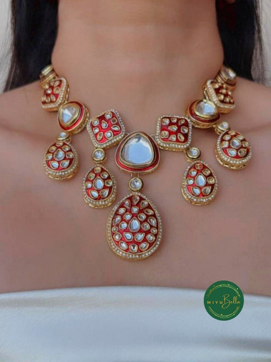 Vaidahi: Pachi Kundan and Meenakari Jewellery Set