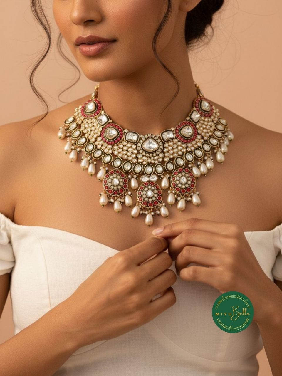Vaidahi: Pachi Kundan and Meenakari Set