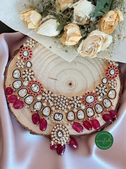 Vaidahi: Stunning Pachi Kundan and Meenakari Jewellery Set