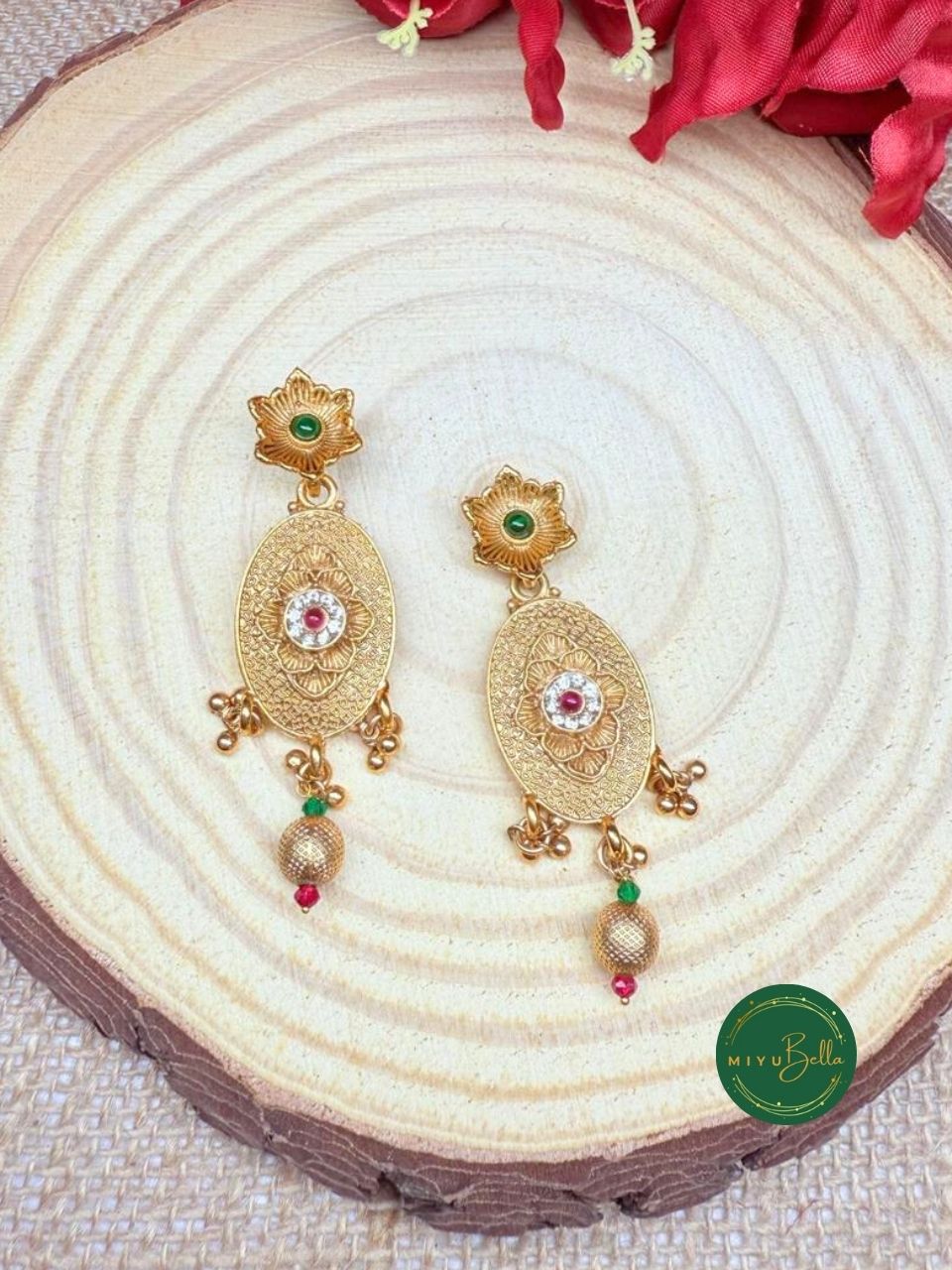 Vamika – Kemp Work, Pearls & Cubic Zirconia Temple Jewellery in Oxidised Gold Polish