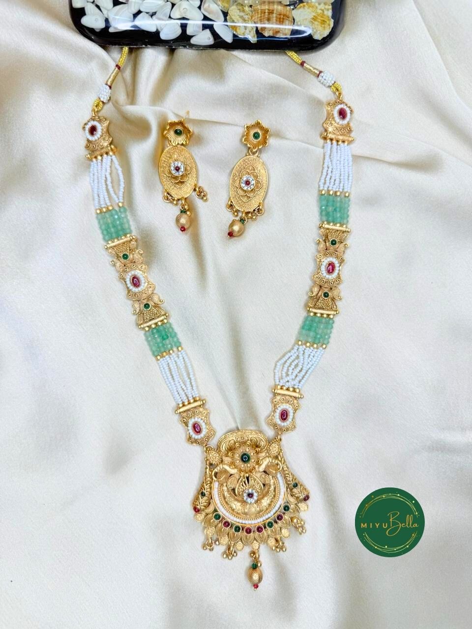 Vamika – Kemp Work, Pearls & Cubic Zirconia Temple Jewellery in Oxidised Gold Polish