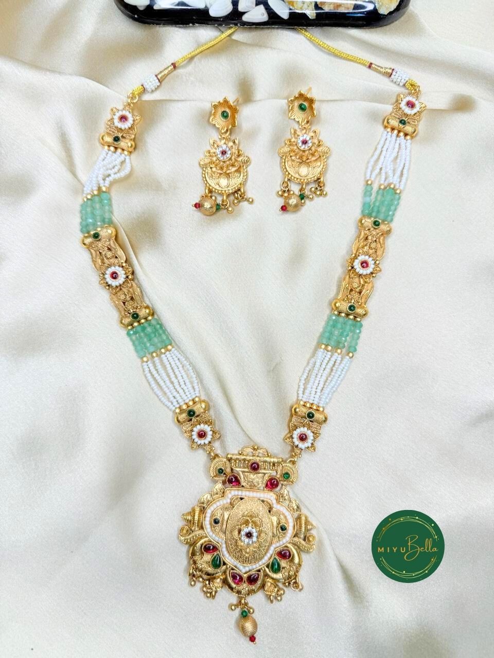 Vamika – Kemp Work, Pearls & Cubic Zirconia Temple Jewellery in Oxidised Gold Polish