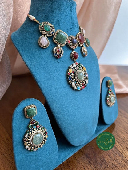 Sabhya - Vintage Indian Necklace Set