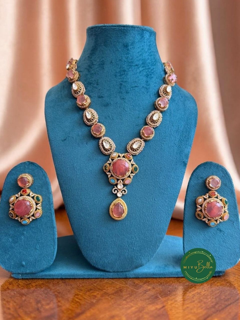 Sabhya - Heirloom-Inspired Vintage Necklace Set