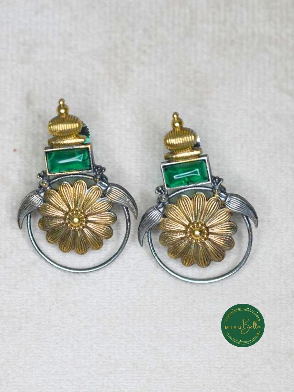 Garima – Green, Floral Motif in Dual Tone Antique Finish