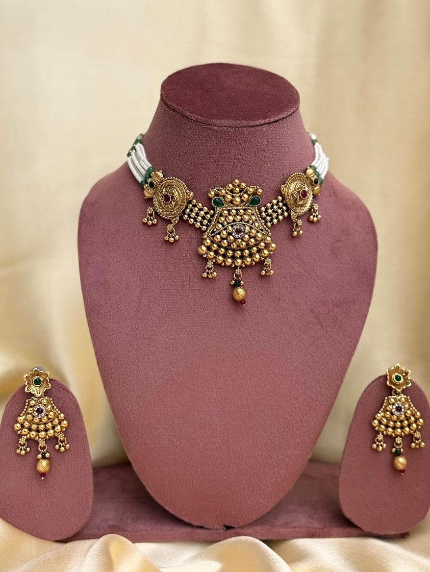 Meera - Elegant Pearl, Kemp and Stone Jewelry Set