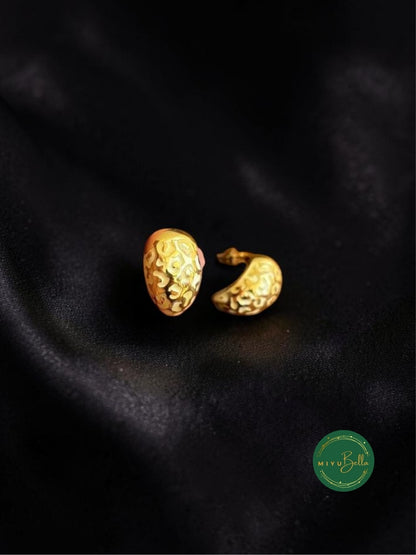 Aurelia – Textured White Stud Earrings